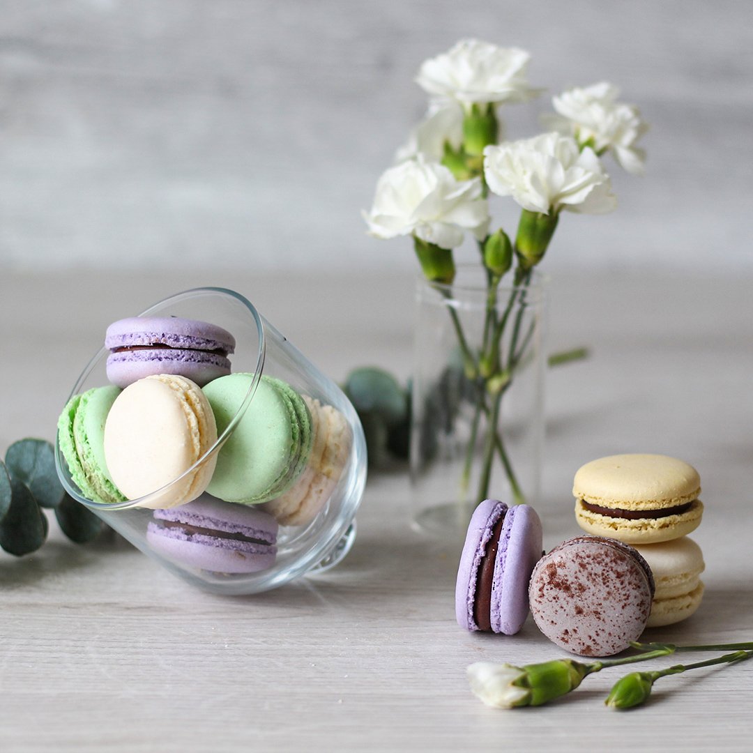 Macarons &Amp; Chocolates Patisserie La Cigogne Assorted Macarons